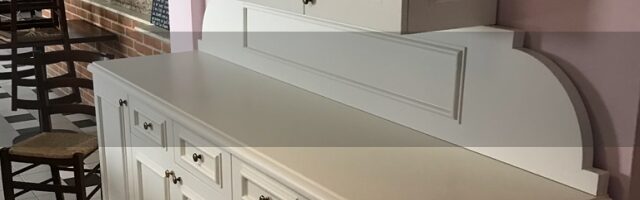 Restauro e verniciatura mobilio